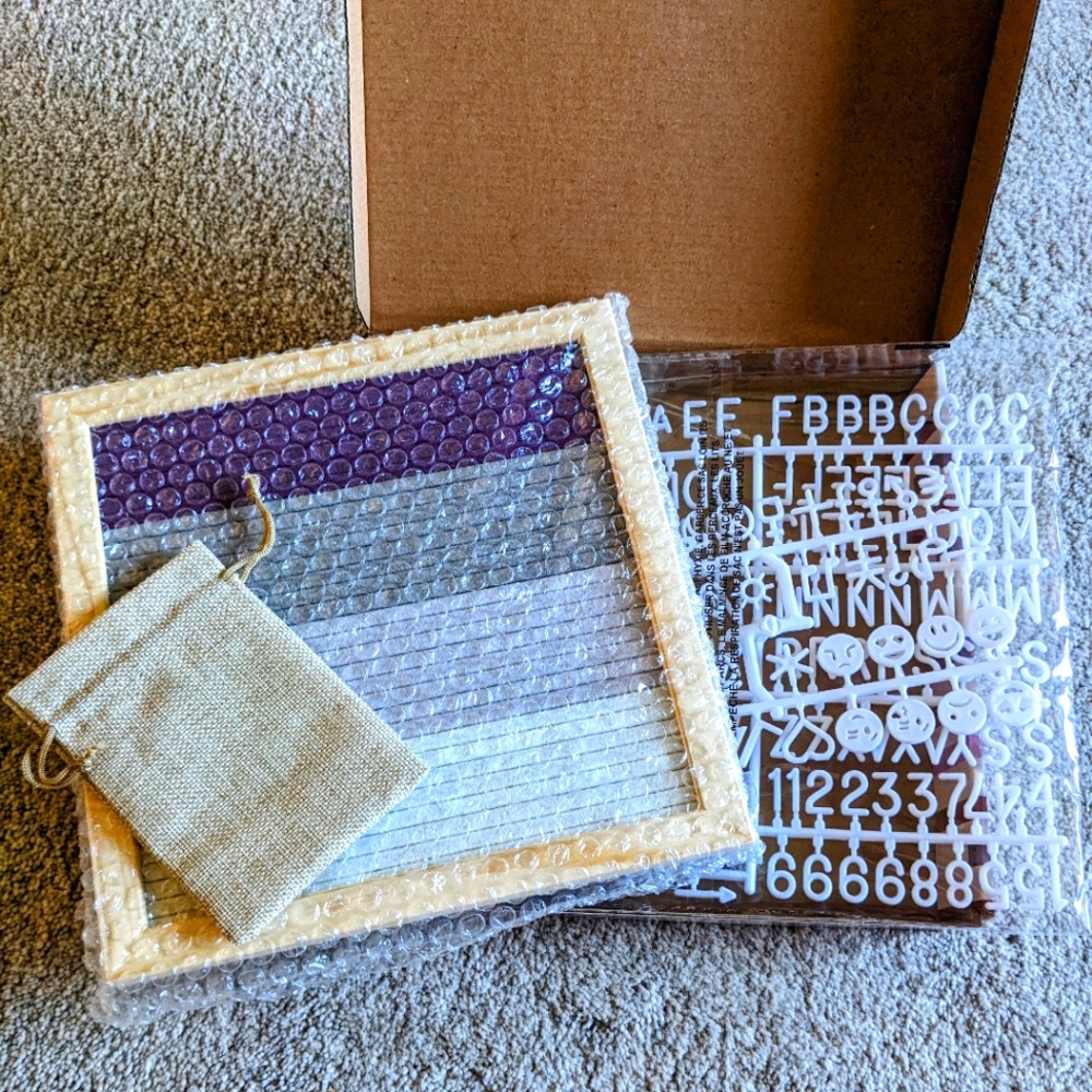 NEW: Felt Message Board - XO, Sienna